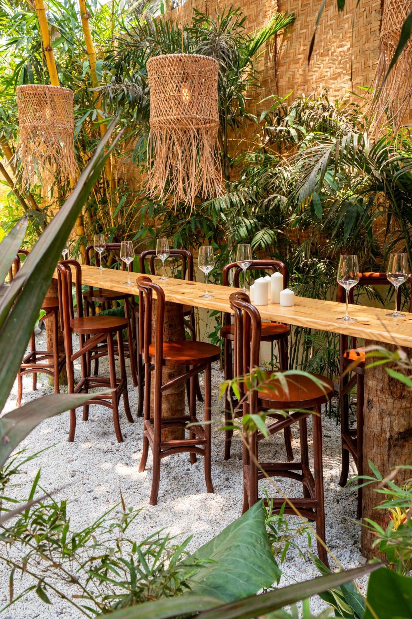 Hotel Kaia Oceanfront Goa 4*
