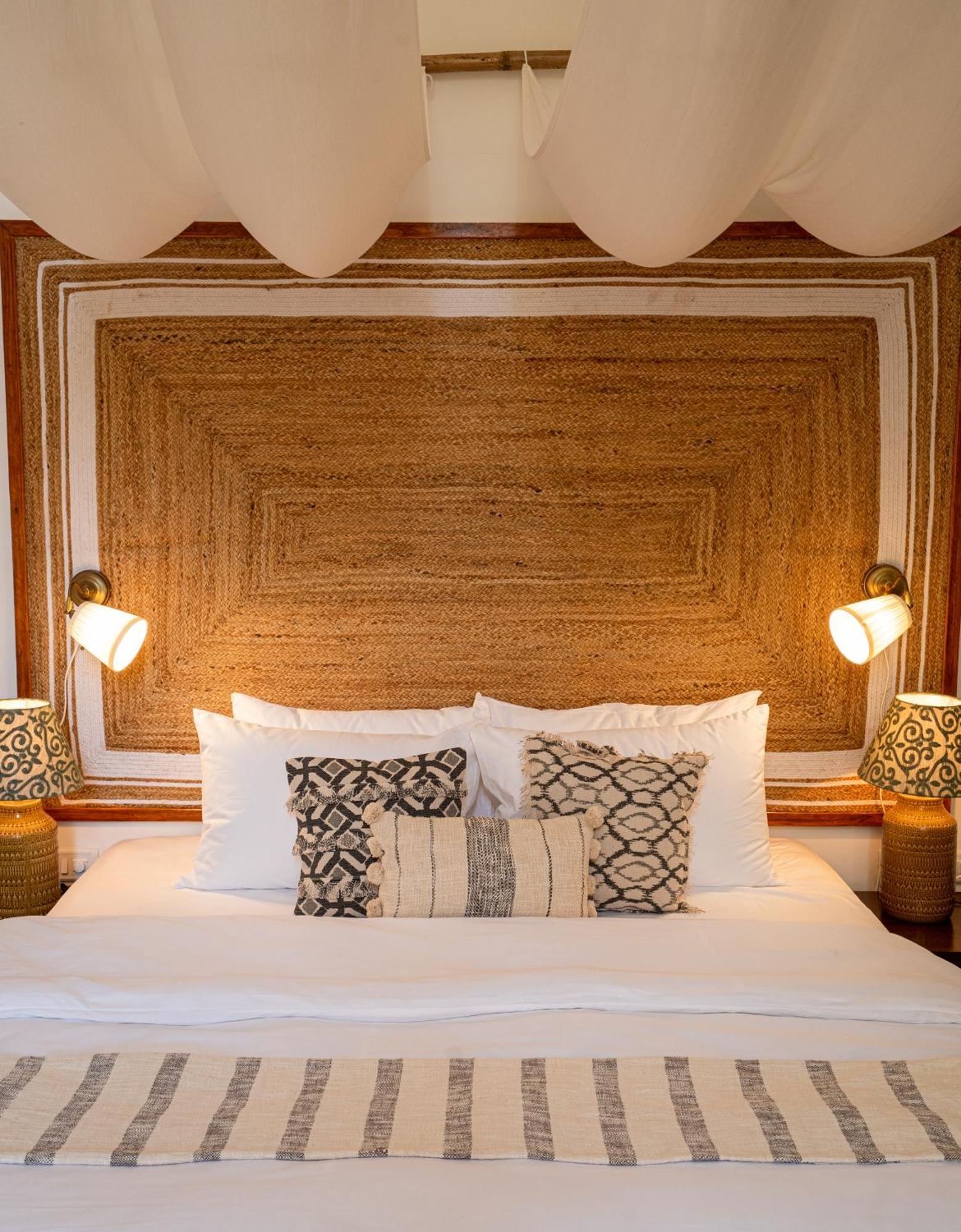 Kaia Oceanfront Goa 4* Mandrem